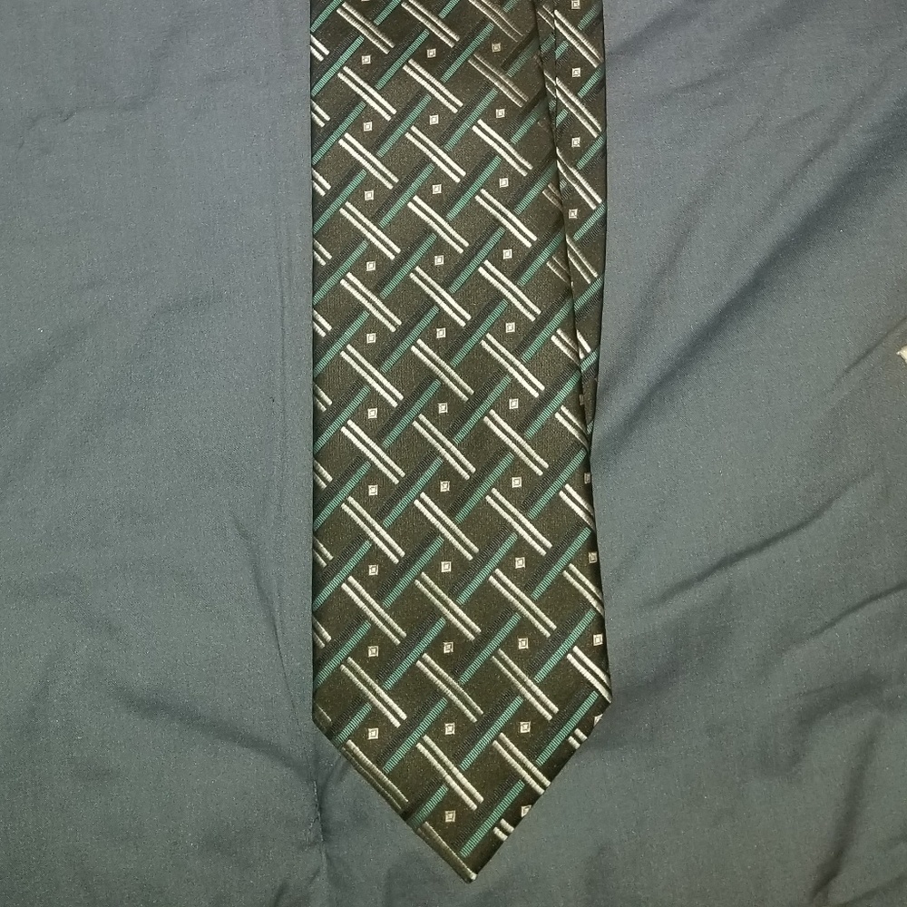 Neck tie